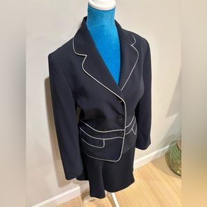VINTAGE - Navy blue 2 pc suit from Petite Sophisticate!!